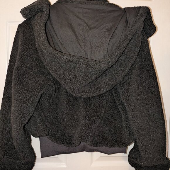 Quince Women's Sherpa Jacket in Black sz M NWT Removable Hood Full Zip - Picture 3 of 9